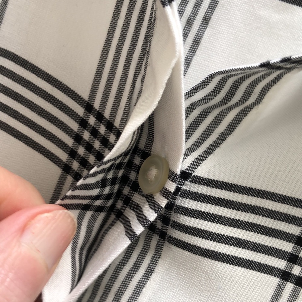 Loft | black and white plaid button down shirt - Picture 6 of 13